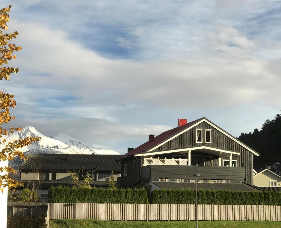 Villa Andalsnes Åndalsnes Exterior foto
