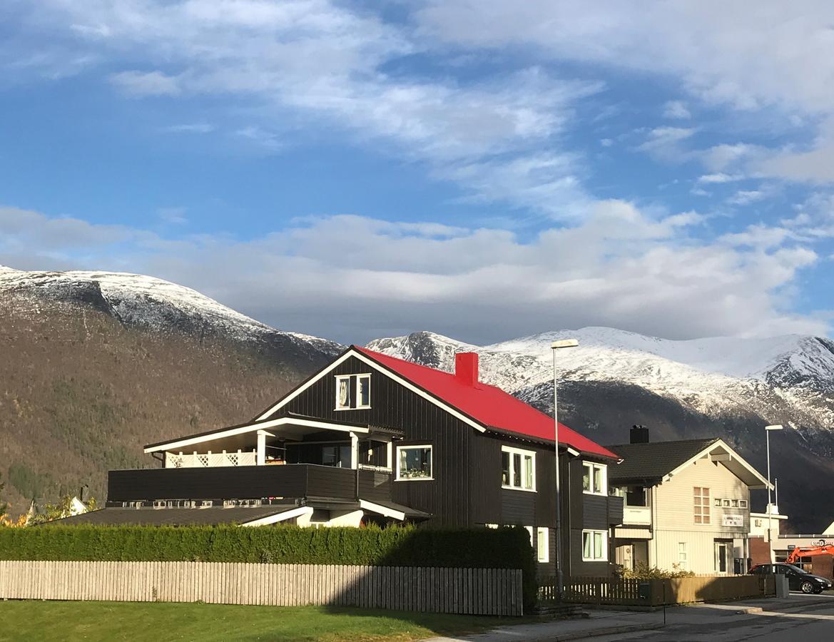Villa Andalsnes Åndalsnes Exterior foto